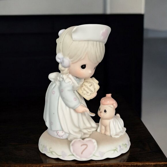 1995 enesco precious moments growing in grace, age 7 nurse w kitten 163740 - Picture 5 of 15